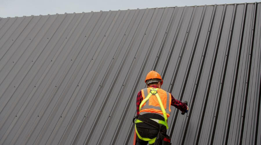 Professional metal roof installation services in Chillicothe, TX